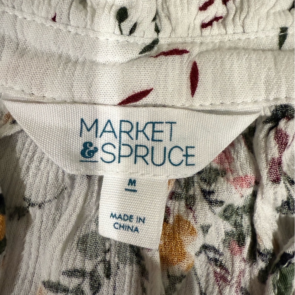 Market & Spruce Floral Blouse - Medium - Picture 4 of 4